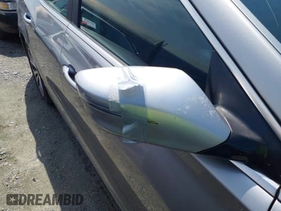 ✅ 2013 Hyundai Azera • VIN: KMHFG4JG7DA199553 • Лот: 42218944. Опубликован ранее на IAAI с пробегом 131 959 миль. Бесплатный доступ к архиву аукционных продаж из США и подробный отчёт об истории автомобиля на DreamBid. Изображение 13.