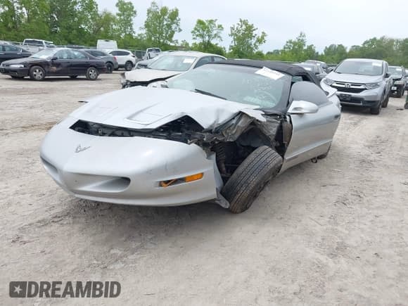 ✅ 1996 Pontiac Firebird Firebird • VIN: 2G2FS32K3T2223189 • Lot: 42349241. Listed on IAAI with 94,616 mi. Free auction sales archive from the USA and detailed vehicle history report at DreamBid. Image 2.