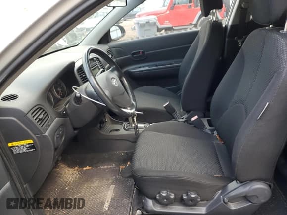 ✅ 2007 Hyundai Accent SE • VIN: KMHCN36C37U035020 • Лот: 75722614. Опубликован ранее на Copart с пробегом 54 288 миль. Бесплатный доступ к архиву аукционных продаж из США и подробный отчёт об истории автомобиля на DreamBid. Изображение 7.