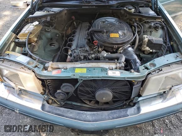 ✅ 1989 Mercedes-Benz 300 SE • VIN: WDBCA24D4KA431052 • Lot: 70130295. Listed on Copart with 168,665 mi. Free auction sales archive from the USA and detailed vehicle history report at DreamBid. Image 11.