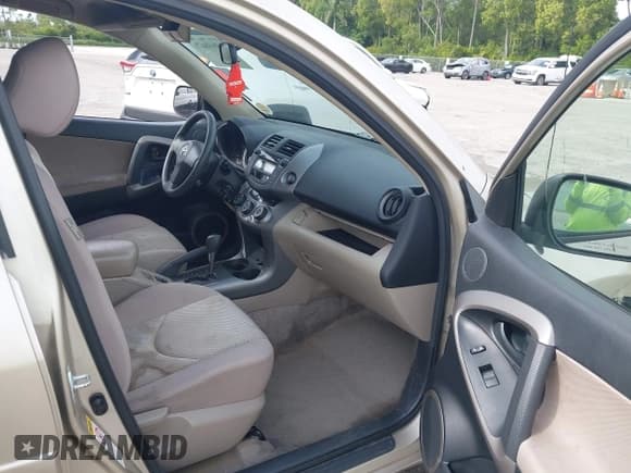 ✅ 2008 Toyota RAV4 • VIN: JTMBD33VX85213297 • Lot: 43618471. Listed on IAAI with 142,022 mi. Free auction sales archive from the USA and detailed vehicle history report at DreamBid. Image 5.