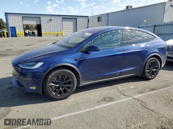 ✅ 2022 Tesla Model X • VIN: 7SAXCBE55NF364271 • Lot: 71999375. Wystawiony na Copart z przebiegiem 38 207 mil. Bezpłatny archiwum sprzedaży aukcyjnych z USA i szczegółowy raport historii pojazdu na DreamBid. Zdjęcie 1.