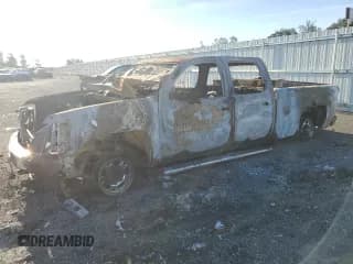 ✅ 2009 Chevrolet Silverado 2500HD LTZ • VIN: 1GCHK636X9F151423 • Лот: 73395624. Опубликован ранее на Copart с пробегом Не указан. Бесплатный доступ к архиву аукционных продаж из США и подробный отчёт об истории автомобиля на DreamBid. Изображение 1.