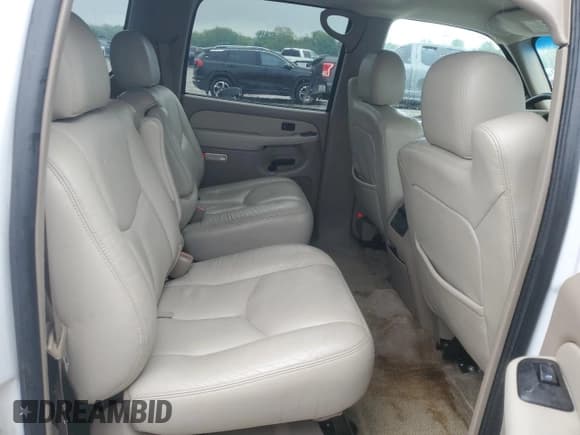 ✅ 2003 Chevrolet Suburban LS • VIN: 3GNEC16Z03G254551 • Лот: 56550425. Опубликован ранее на Copart с пробегом 186 090 миль. Бесплатный доступ к архиву аукционных продаж из США и подробный отчёт об истории автомобиля на DreamBid. Изображение 11.