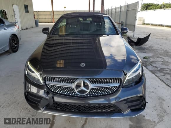 ✅ 2019 Mercedes-Benz C 300 • VIN: WDDWK8DB9KF782495 • Lot: 82098955. Wystawiony na Copart z przebiegiem 13 510 mil. Bezpłatny archiwum sprzedaży aukcyjnych z USA i szczegółowy raport historii pojazdu na DreamBid. Zdjęcie 5.