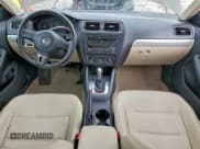 ✅ 2013 Volkswagen Jetta SE • VIN: 3VWDP7AJXDM353665 • Lot: 94262065. Wystawiony na Copart z przebiegiem 130 563 mil. Bezpłatny archiwum sprzedaży aukcyjnych z USA i szczegółowy raport historii pojazdu na DreamBid. Zdjęcie 8.