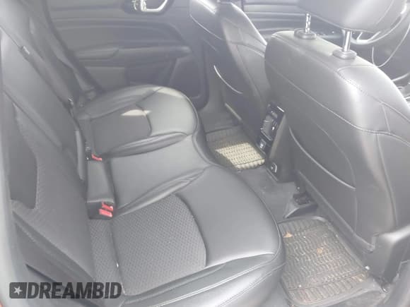✅ 2022 Jeep Compass Latitude • VIN: 3C4NJCBB2NT210970 • Lot: 42302790. Listed on IAAI with 27,999 mi. Free auction sales archive from the USA and detailed vehicle history report at DreamBid. Image 8.