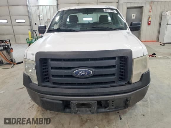 ✅ 2010 Ford F-150 XL • VIN: 1FTMF1C83AKA83985 • Lot: 44575155. Listed on Copart with 315,277 mi. Free auction sales archive from the USA and detailed vehicle history report at DreamBid. Image 5.