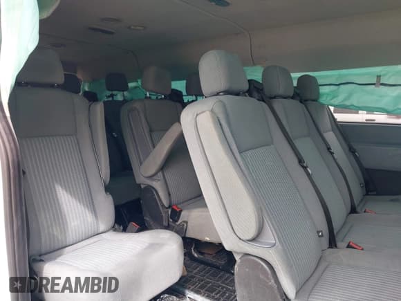 ✅ 2015 Ford Transit XL • VIN: 1FBZX2ZM8FKB27908 • Lot: 41733058. Wystawiony na IAAI z przebiegiem 175 342 mil. Bezpłatny archiwum sprzedaży aukcyjnych z USA i szczegółowy raport historii pojazdu na DreamBid. Zdjęcie 8.