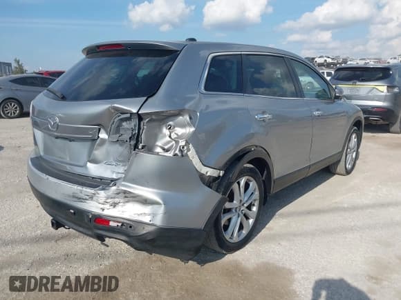 ✅ 2011 Mazda CX-9 Grand Touring • VIN: JM3TB2DA4B0302911 • Lot: 43788397. Wystawiony na IAAI z przebiegiem 202 604 mil. Bezpłatny archiwum sprzedaży aukcyjnych z USA i szczegółowy raport historii pojazdu na DreamBid. Zdjęcie 4.