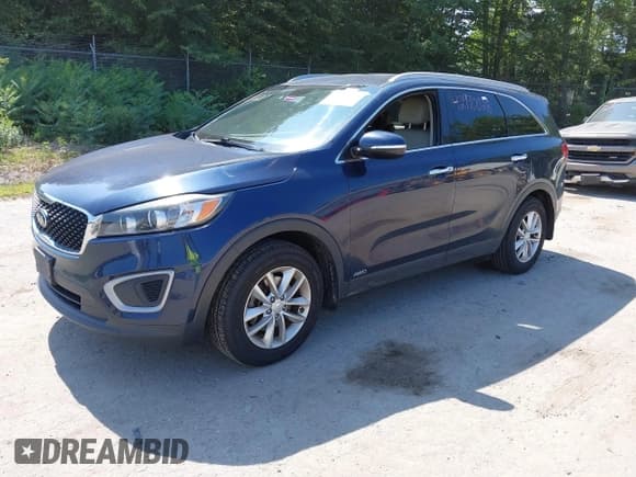 ✅ 2017 Kia Sorento LX • VIN: 5XYPGDA3XHG266996 • Lot: 42970028. Wystawiony na IAAI z przebiegiem 115 361 mil. Bezpłatny archiwum sprzedaży aukcyjnych z USA i szczegółowy raport historii pojazdu na DreamBid. Zdjęcie 17.