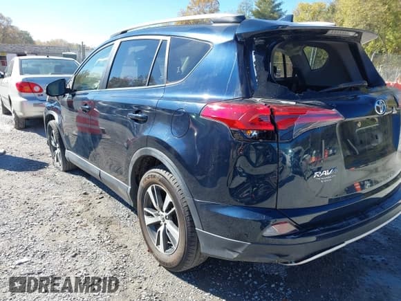 ✅ 2018 Toyota RAV4 XLE • VIN: JTMRFREV6JJ187366 • Lot: 43394913. Listed on IAAI with 52,125 mi. Free auction sales archive from the USA and detailed vehicle history report at DreamBid. Image 3.