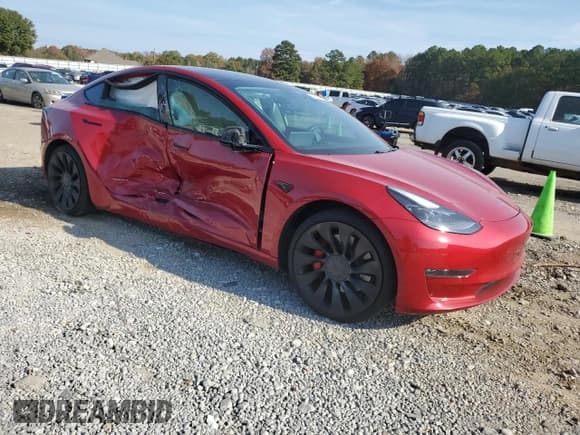 ✅ 2021 Tesla Model 3 Performance • VIN: 5YJ3E1EC6MF050853 • Lot: 92953845. Wystawiony na Copart z przebiegiem 77 569 mil. Bezpłatny archiwum sprzedaży aukcyjnych z USA i szczegółowy raport historii pojazdu na DreamBid. Zdjęcie 4.