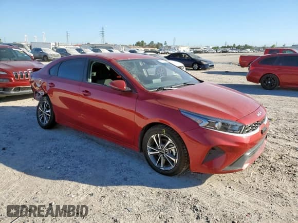 ✅ 2024 Kia Forte LXS • VIN: 3KPF24AD8RE776684 • Лот: 91707155. Опубликован ранее на Copart с пробегом 82 732 миль. Бесплатный доступ к архиву аукционных продаж из США и подробный отчёт об истории автомобиля на DreamBid. Изображение 4.