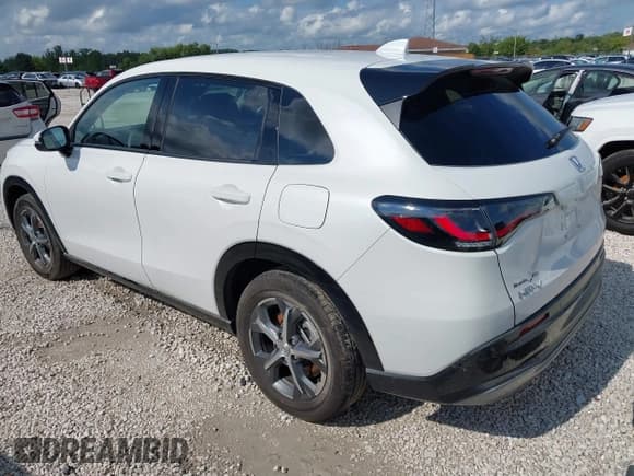 ✅ 2024 Honda HR-V EX-L • VIN: 3CZRZ2H75RM771178 • Lot: 42971524. Wystawiony na IAAI z przebiegiem 9 415 mil. Bezpłatny archiwum sprzedaży aukcyjnych z USA i szczegółowy raport historii pojazdu na DreamBid. Zdjęcie 3.