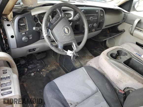 ✅ 2007 Chevrolet Silverado 2500HD 2LT • VIN: 1GCHK29667E550283 • Лот: 72699994. Опубликован ранее на Copart с пробегом Не указан. Бесплатный доступ к архиву аукционных продаж из США и подробный отчёт об истории автомобиля на DreamBid. Изображение 8.