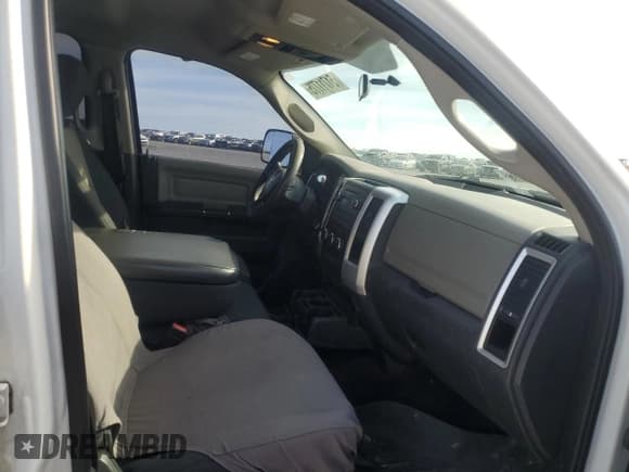 ✅ 2012 Ram 2500 Big Horn • VIN: 3C6UD5DL3CG326339 • Lot: 51711775. Wystawiony na Copart z przebiegiem 251 331 mil. Bezpłatny archiwum sprzedaży aukcyjnych z USA i szczegółowy raport historii pojazdu na DreamBid. Zdjęcie 5.