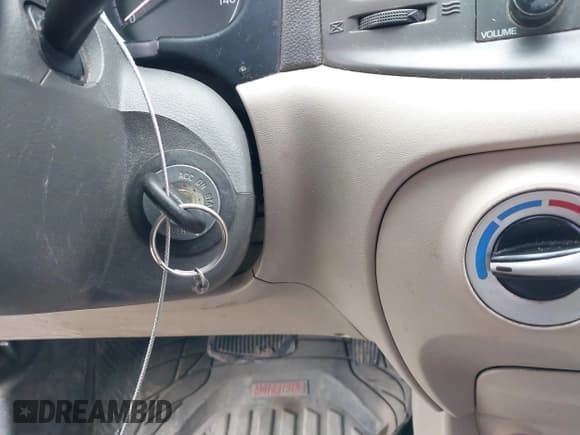 ✅ 2010 Hyundai Accent GLS • VIN: KMHCN4ACXAU442448 • Лот: 41514193. Опубликован ранее на IAAI с пробегом 255 078 миль. Бесплатный доступ к архиву аукционных продаж из США и подробный отчёт об истории автомобиля на DreamBid. Изображение 11.