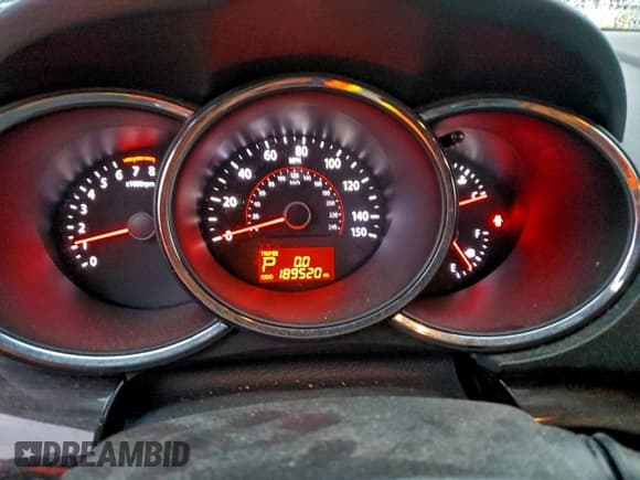 ✅ 2012 Kia Sorento LX • VIN: 5XYKTDA64CG302285 • Lot: 94415675. Listed on Copart with 189,520 mi. Free auction sales archive from the USA and detailed vehicle history report at DreamBid. Image 9.