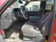 2006 Chevrolet Silverado 1500 Work Truck z VIN 3GCEC14X56G233970, wystawiony jako Copart lot #66140905 z przebiegiem 110 086 mil mil oraz Czysty tytuł • Clean title. Historia ofert i sprzedaży dostępna na DreamBid. Obrazek 7.