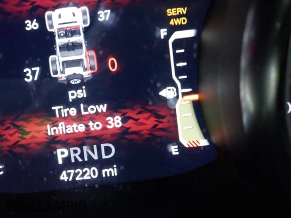 ✅ 2021 Jeep Wrangler Unlimited Sport Altitude • VIN: 1C4HJXDG2MW791599 • Lot: 41235427. Wystawiony na IAAI z przebiegiem 47 220 mil. Bezpłatny archiwum sprzedaży aukcyjnych z USA i szczegółowy raport historii pojazdu na DreamBid. Zdjęcie 16.