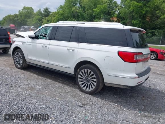 ✅ 2020 Lincoln Navigator Reserve • VIN: 5LMJJ3LT6LEL18701 • Lot: 42360807. Listed on IAAI with 68,445 mi. Free auction sales archive from the USA and detailed vehicle history report at DreamBid. Image 3.