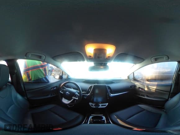 ✅ 2017 Toyota Prius Plus • VIN: JTDKARFP0H3003084 • Lot: 43519736. Wystawiony na IAAI z przebiegiem 34 267 mil. Bezpłatny archiwum sprzedaży aukcyjnych z USA i szczegółowy raport historii pojazdu na DreamBid. Zdjęcie 20.