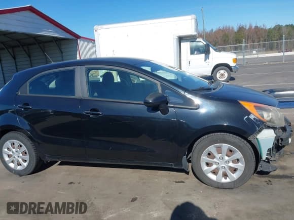 ✅ 2013 Kia Rio EX • VIN: KNADN5A31D6193199 • Lot: 43662679. Wystawiony na IAAI z przebiegiem 229 819 mil. Bezpłatny archiwum sprzedaży aukcyjnych z USA i szczegółowy raport historii pojazdu na DreamBid. Zdjęcie 14.