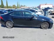 ✅ 2017 Lexus IS 200t • VIN: JTHBA1D29H5042431 • Lot: 43140388. Wystawiony na IAAI z przebiegiem 107 579 mil. Bezpłatny archiwum sprzedaży aukcyjnych z USA i szczegółowy raport historii pojazdu na DreamBid. Zdjęcie 13.