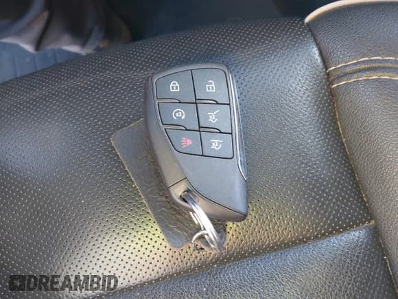 ✅ 2022 Chevrolet Suburban Premier • VIN: 1GNSKFKD3NR267634 • Lot: 42737206. Wystawiony na IAAI z przebiegiem 59 812 mil. Bezpłatny archiwum sprzedaży aukcyjnych z USA i szczegółowy raport historii pojazdu na DreamBid. Zdjęcie 11.