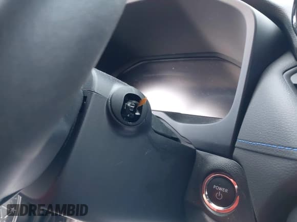 ✅ 2024 Toyota RAV4 Hybrid XSE • VIN: 4T3E6RFV8RU166447 • Lot: 41772469. Wystawiony na IAAI z przebiegiem 17 015 mil. Bezpłatny archiwum sprzedaży aukcyjnych z USA i szczegółowy raport historii pojazdu na DreamBid. Zdjęcie 18.