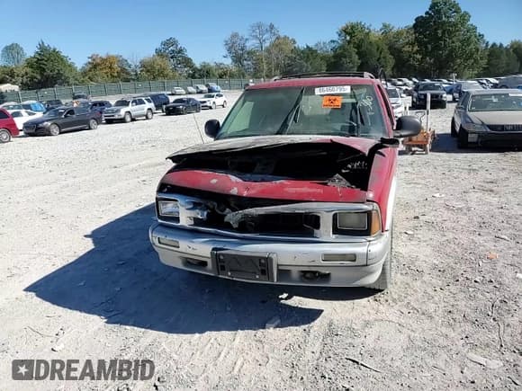 ✅ 1996 Chevrolet Blazer • VIN: 1GNDT13W9T2285134 • Лот: 86460795. Опубликован ранее на Copart с пробегом 262 482 миль. Бесплатный доступ к архиву аукционных продаж из США и подробный отчёт об истории автомобиля на DreamBid. Изображение 14.