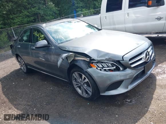 ✅ 2021 Mercedes-Benz C 300 • VIN: W1KWF8EB0MR637737 • Lot: 42613010. Wystawiony na IAAI z przebiegiem 71 368 mil. Bezpłatny archiwum sprzedaży aukcyjnych z USA i szczegółowy raport historii pojazdu na DreamBid. Zdjęcie 1.