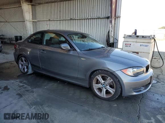 ✅ 2011 BMW 1 Series 128i • VIN: WBAUP9C56BVF46364 • Lot: 80895905. Listed on Copart with 112,499 mi. Free auction sales archive from the USA and detailed vehicle history report at DreamBid. Image 4.