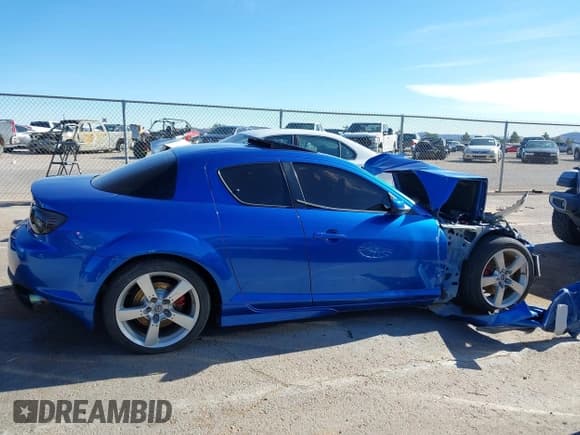 ✅ 2005 Mazda RX-8 • VIN: JM1FE173450152694 • Lot: 42374294. Listed on IAAI with Not provided. Free auction sales archive from the USA and detailed vehicle history report at DreamBid. Image 12.
