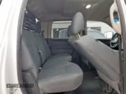 ✅ 2018 Ram 3500 Tradesman • VIN: 3C63R3GL6JG267457 • Lot: 55905025. Wystawiony na Copart z przebiegiem 295 517 mil. Bezpłatny archiwum sprzedaży aukcyjnych z USA i szczegółowy raport historii pojazdu na DreamBid. Zdjęcie 10.