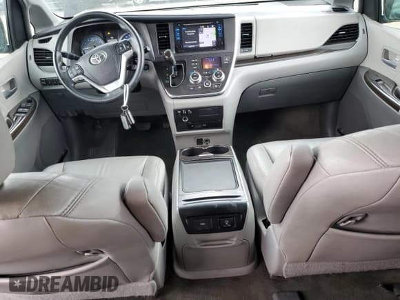 ✅ 2015 Toyota Sienna Limited • VIN: 5TDDK3DC4FS110637 • Lot: 55536225. Listed on Copart with 77,062 mi. Free auction sales archive from the USA and detailed vehicle history report at DreamBid. Image 8.