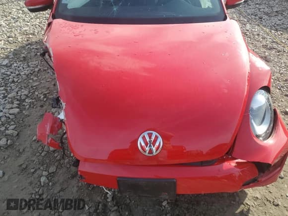 ✅ 2018 Volkswagen Beetle S • VIN: 3VWFD7AT2JM704938 • Lot: 86849125. Wystawiony na Copart z przebiegiem Nie podano. Bezpłatny archiwum sprzedaży aukcyjnych z USA i szczegółowy raport historii pojazdu na DreamBid. Zdjęcie 11.