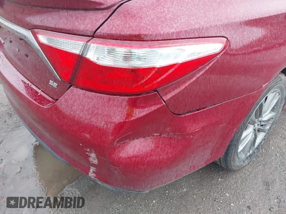 ✅ 2017 Toyota Camry SE • VIN: 4T1BF1FK2HU725685 • Лот: 43291439. Опубликован ранее на IAAI с пробегом 142 852 миль. Бесплатный доступ к архиву аукционных продаж из США и подробный отчёт об истории автомобиля на DreamBid. Изображение 6.