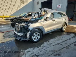✅ 2023 Kia Sorento LX • VIN: 5XYRG4LC7PG168240 • Лот: 80210345. Опубликован ранее на Copart с пробегом Не указан. Бесплатный доступ к архиву аукционных продаж из США и подробный отчёт об истории автомобиля на DreamBid. Изображение 1.
