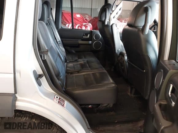 ✅ 2005 Land Rover LR3 SE • VIN: SALAE254X5A337086 • Lot: 43485948. Wystawiony na IAAI z przebiegiem 238 104 mil. Bezpłatny archiwum sprzedaży aukcyjnych z USA i szczegółowy raport historii pojazdu na DreamBid. Zdjęcie 8.