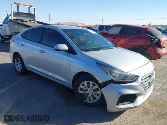 ✅ 2018 Hyundai Accent SE • VIN: 3KPC24A33JE007279 • Лот: 41047425. Опубликован ранее на IAAI с пробегом 92 682 миль. Бесплатный доступ к архиву аукционных продаж из США и подробный отчёт об истории автомобиля на DreamBid. Изображение 1.