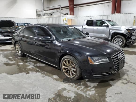 ✅ 2011 Audi A8 • VIN: WAURVAFD2BN009231 • Лот: 91887425. Опубликован ранее на Copart с пробегом 171 831 миль. Бесплатный доступ к архиву аукционных продаж из США и подробный отчёт об истории автомобиля на DreamBid. Изображение 4.