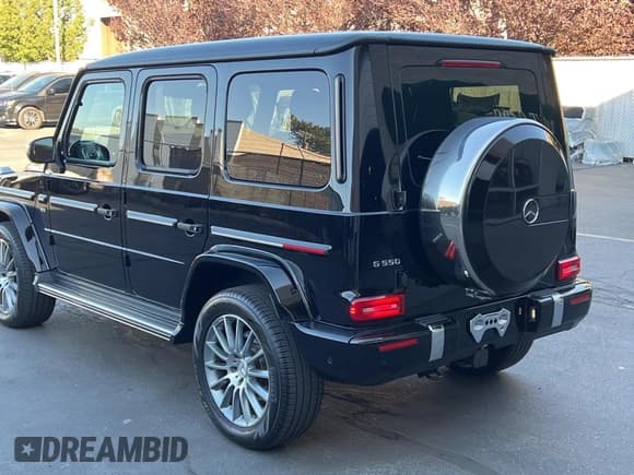 ✅ 2023 Mercedes-Benz G 550 • VIN: W1NYC6BJ6PX474872 • Lot: 74717934. Listed on Copart with 18,299 mi. Free auction sales archive from the USA and detailed vehicle history report at DreamBid. Image 3.