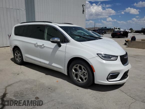 ✅ 2023 Chrysler Pacifica Limited • VIN: 2C4RC1GG1PR606107 • Lot: 66532985. Listed on Copart with 35,471 mi. Free auction sales archive from the USA and detailed vehicle history report at DreamBid. Image 4.