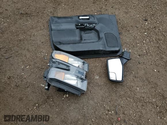 ✅ 2020 Chevrolet Silverado 1500 Custom • VIN: 1GCUYBEF1LZ181466 • Lot: 57889855. Listed on Copart with 73,470 mi. Free auction sales archive from the USA and detailed vehicle history report at DreamBid. Image 12.