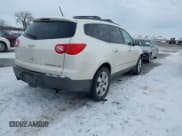 ✅ 2011 Chevrolet Traverse LTZ • VIN: 1GNKVLED8BJ214441 • Lot: 43875587. Wystawiony na IAAI z przebiegiem 197 367 mil. Bezpłatny archiwum sprzedaży aukcyjnych z USA i szczegółowy raport historii pojazdu na DreamBid. Zdjęcie 4.