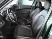 ✅ 2019 MINI Countryman Cooper • VIN: WMZYS7C52K3F46560 • Lot: 92642005. Wystawiony na Copart z przebiegiem 56 318 mil. Bezpłatny archiwum sprzedaży aukcyjnych z USA i szczegółowy raport historii pojazdu na DreamBid. Zdjęcie 9.