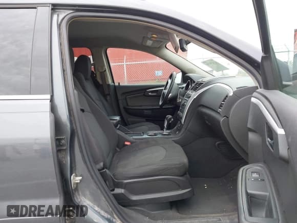 ✅ 2009 Chevrolet Traverse 1LT • VIN: 1GNEV23D39S131594 • Lot: 43439330. Wystawiony na IAAI z przebiegiem 211 508 mil. Bezpłatny archiwum sprzedaży aukcyjnych z USA i szczegółowy raport historii pojazdu na DreamBid. Zdjęcie 5.