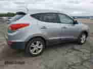 2011 Hyundai Tucson GLS z VIN KM8JUCAC6BU286477, wystawiony jako Copart lot #67274725 z przebiegiem 132 556 mil mil oraz Czysty tytuł • Clean title. Historia ofert i sprzedaży dostępna na DreamBid. Obrazek 3.